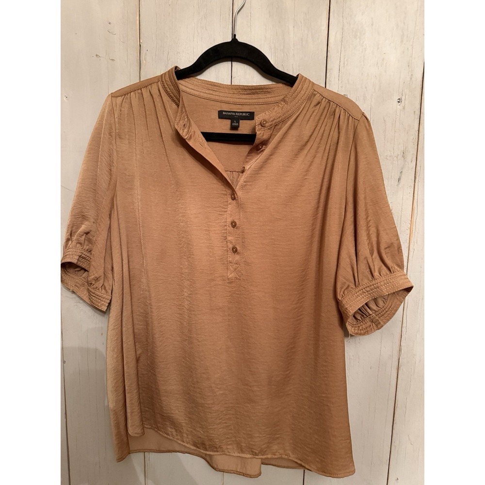 Banana Republic Volume Puff Short Sleeve Blouse Sz-Lg‎ Tan Satin Silky Button - Picture 3 of 7
